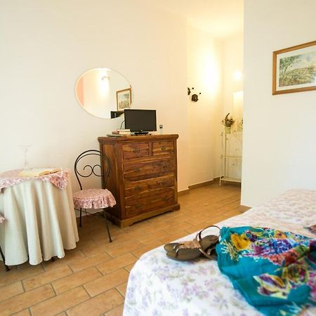 Hôtel Le Raganelle à Oneglia Extérieur photo