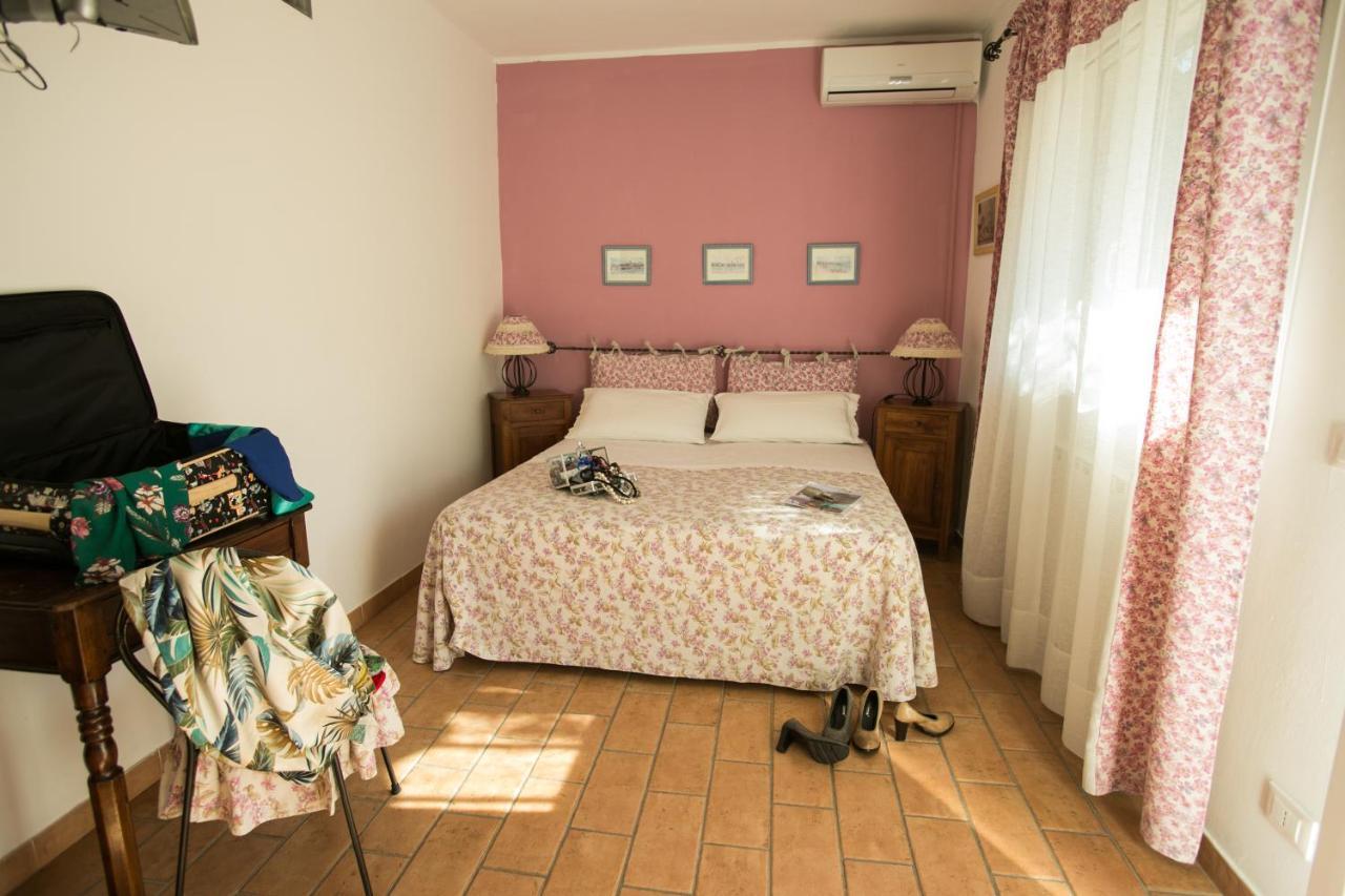 Hôtel Le Raganelle à Oneglia Extérieur photo